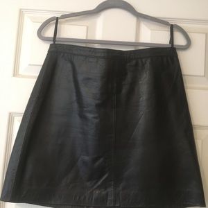 DKNY Classic Black Leather Skirt